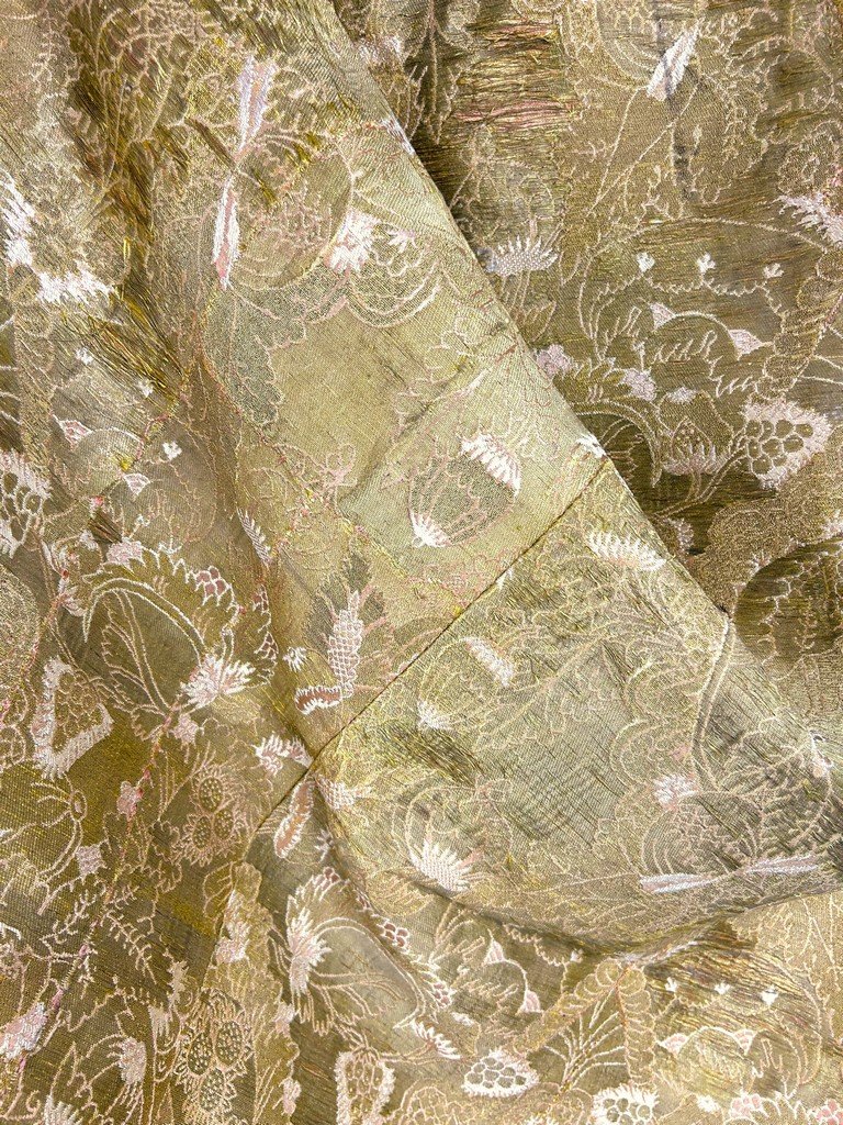A Large Gold Brocade Panel - Louis XIV Period Circa 1700-photo-2