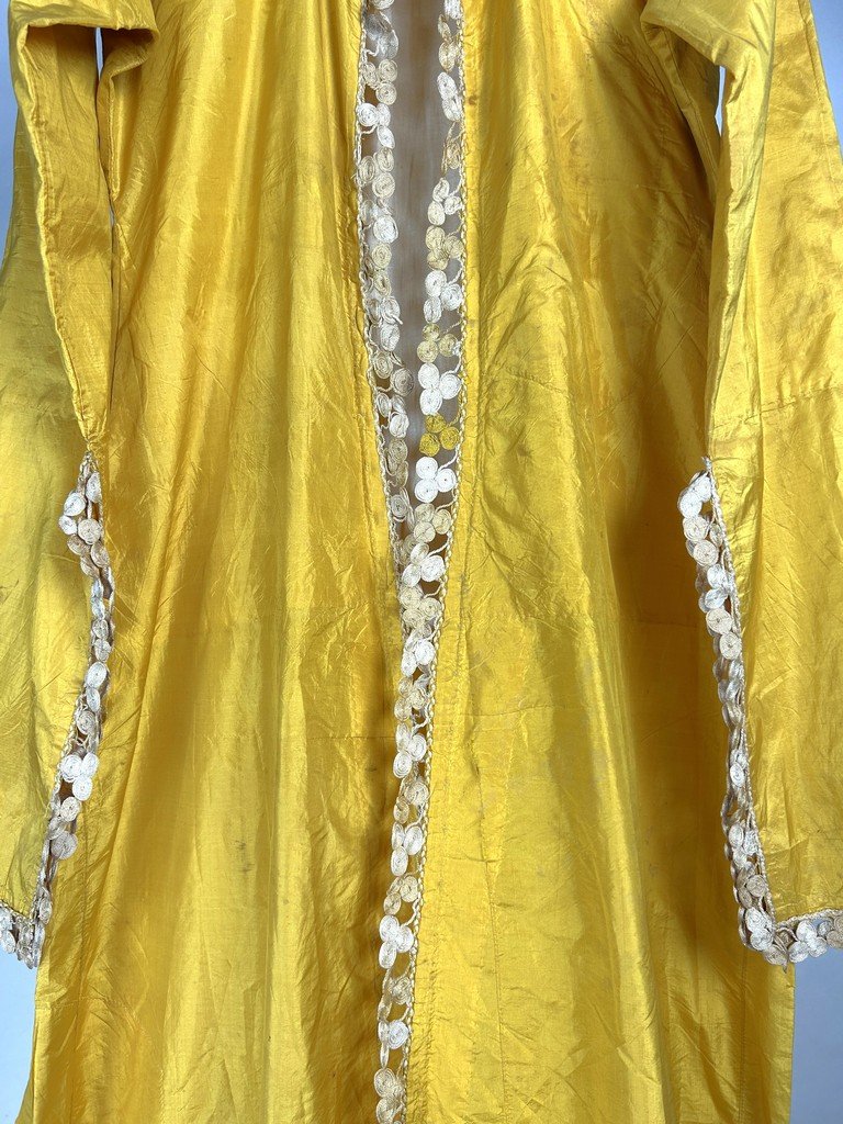 Ceremonial Kaftan Or Entari In Gold-yellow Silk Taffeta - Ottoman Empire 19th C.-photo-2