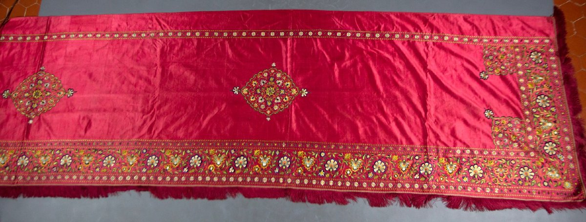 Cantonnière de tente Moghole ou de palais indien en satin brodé -  Indes XIXe siècle-photo-4