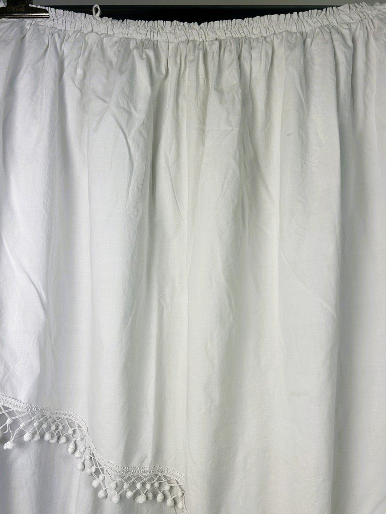Paire de rideaux en batiste de coton et passementerie blanche - France fin XVIIIe début XIXe -photo-3