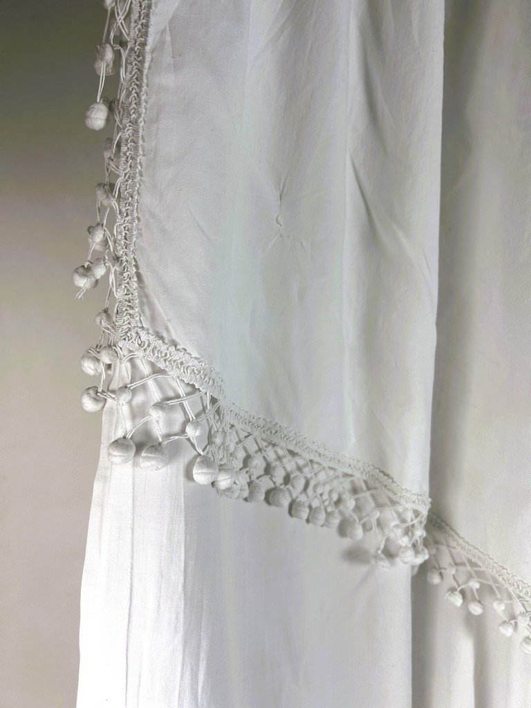 Paire de rideaux en batiste de coton et passementerie blanche - France fin XVIIIe début XIXe -photo-7