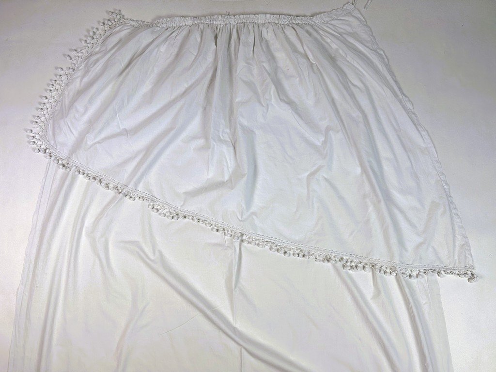 Paire de rideaux en batiste de coton et passementerie blanche - France fin XVIIIe début XIXe -photo-8