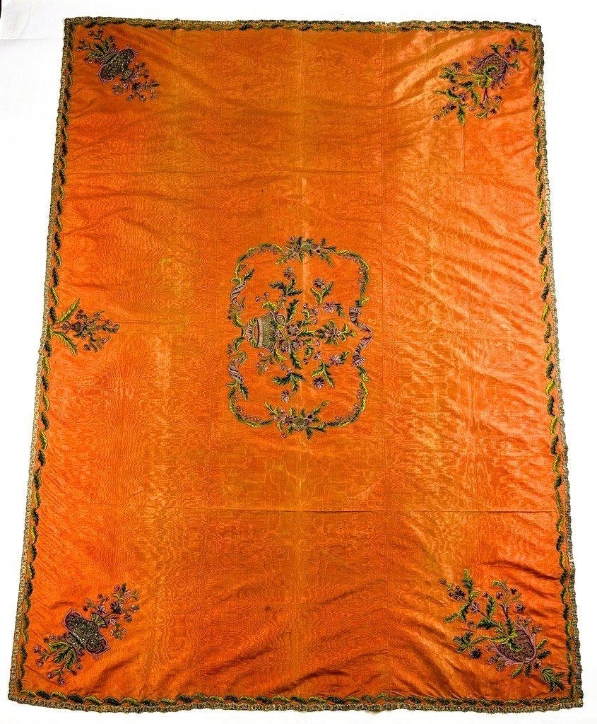 Silk Moiré Tablecloth Embroidered With Silver Thread And Cannetille - France, Early 18th Century -photo-4