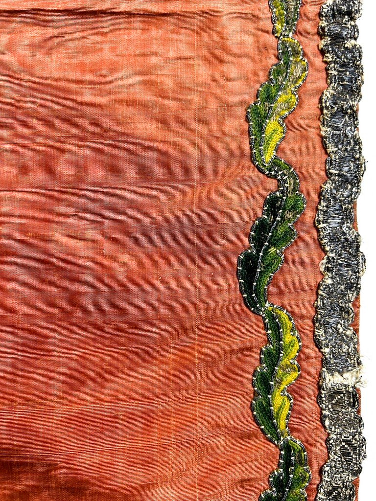 Silk Moiré Tablecloth Embroidered With Silver Thread And Cannetille - France, Early 18th Century -photo-3