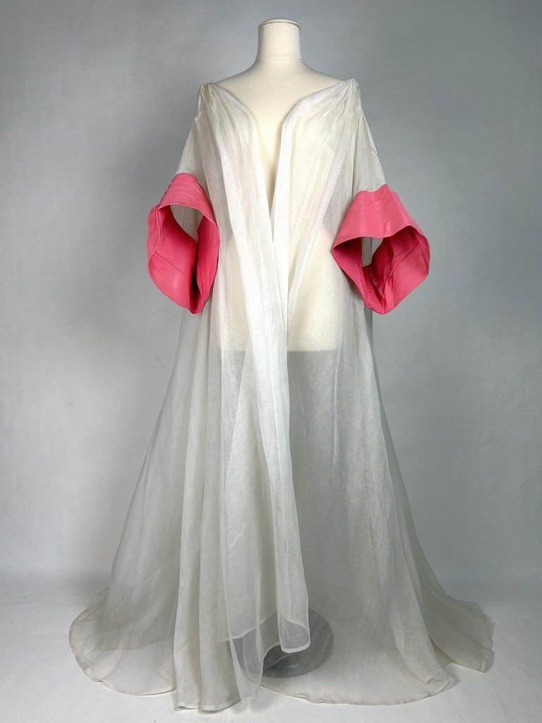Ceremonial Cape With Pagoda Sleeves By Maggy Rouff - Paris, Circa 1950-photo-2
