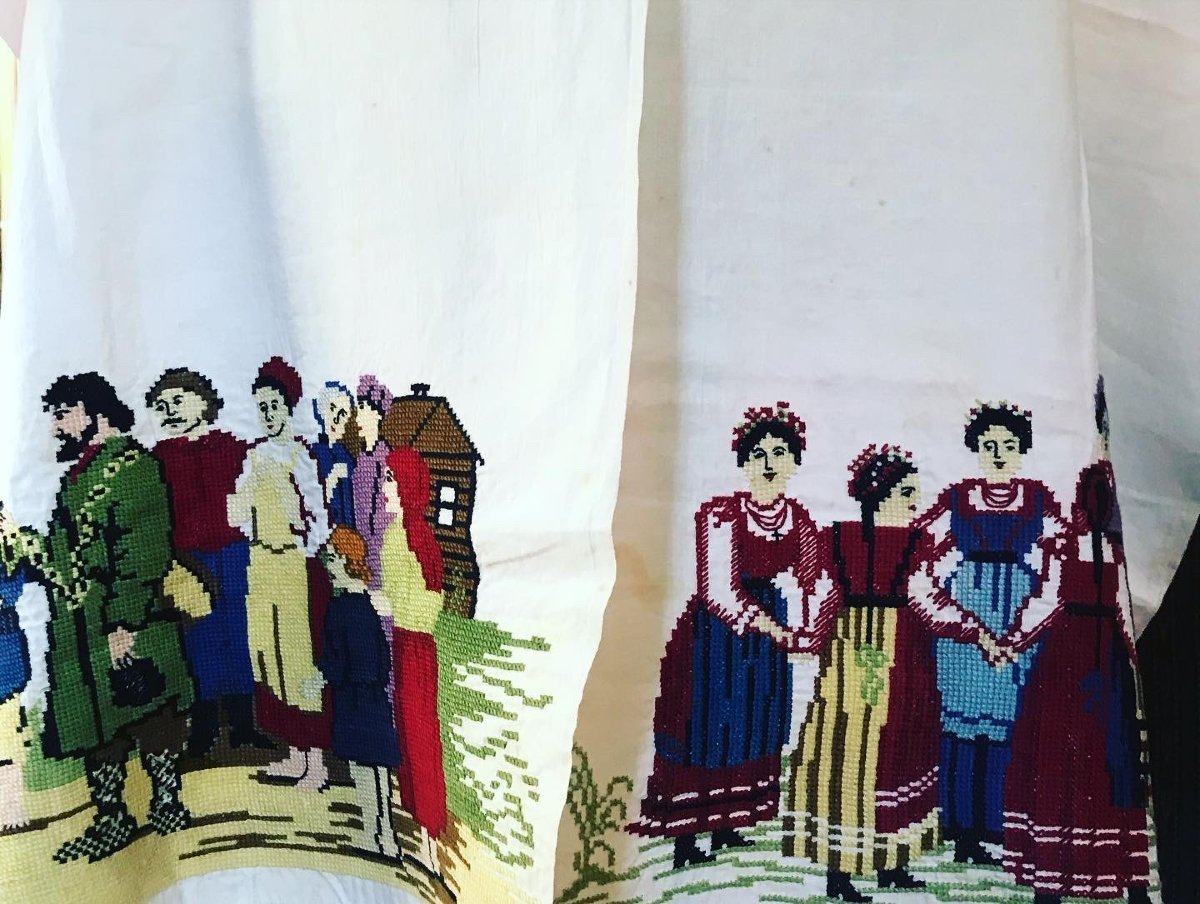 Echarpe de mariage brodée - Russie début XXe siècle-photo-1