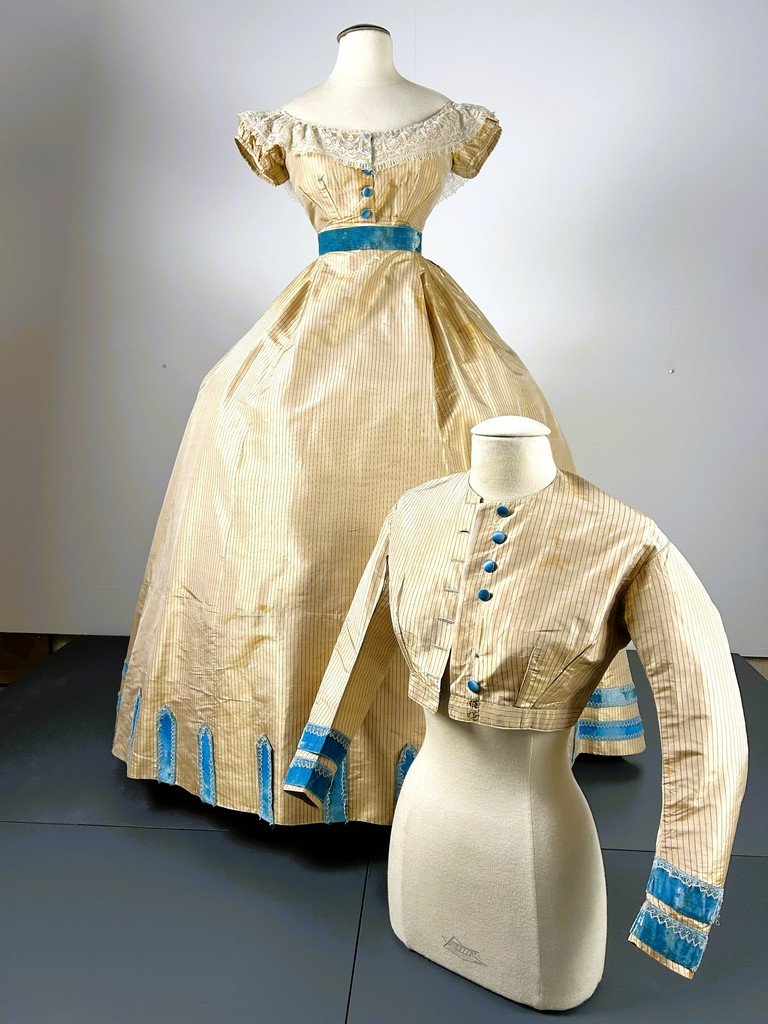 Robe à transformation en taffetas et crinoline projetée  - France Second Empire Circa 1865-photo-3