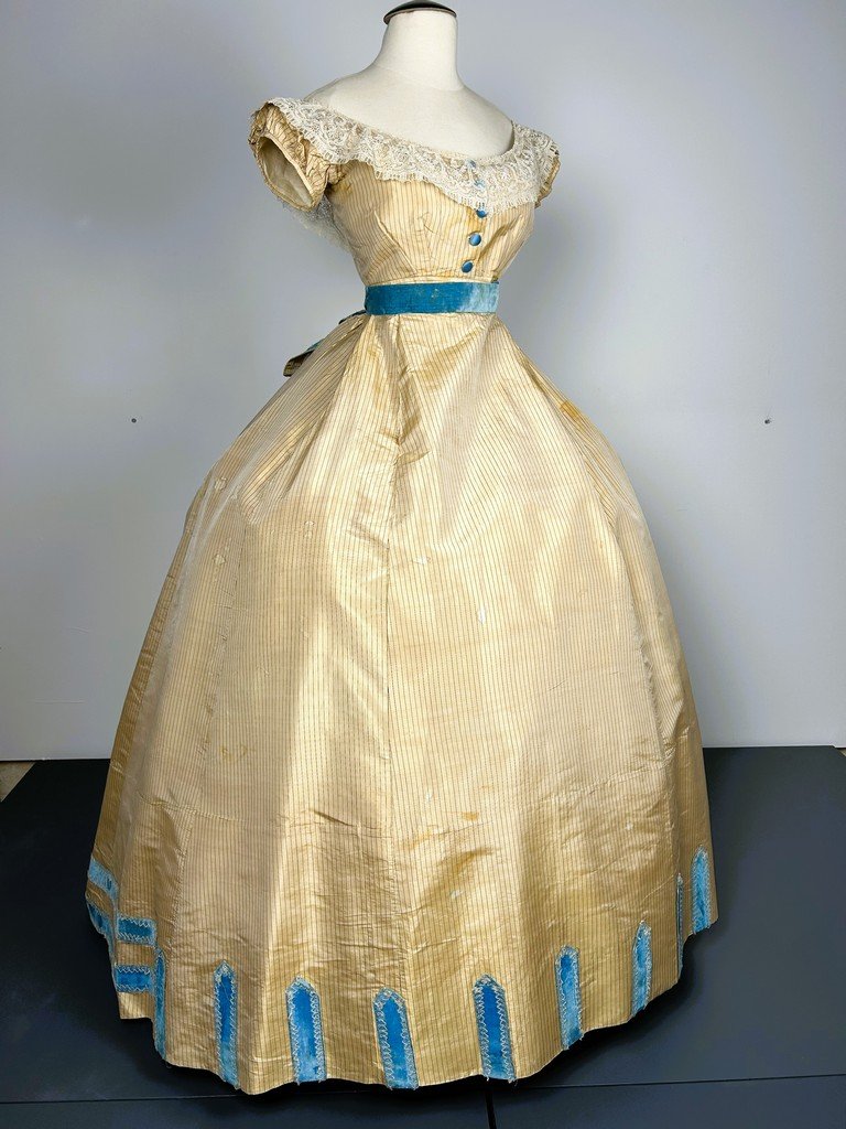 Robe à transformation en taffetas et crinoline projetée  - France Second Empire Circa 1865-photo-2