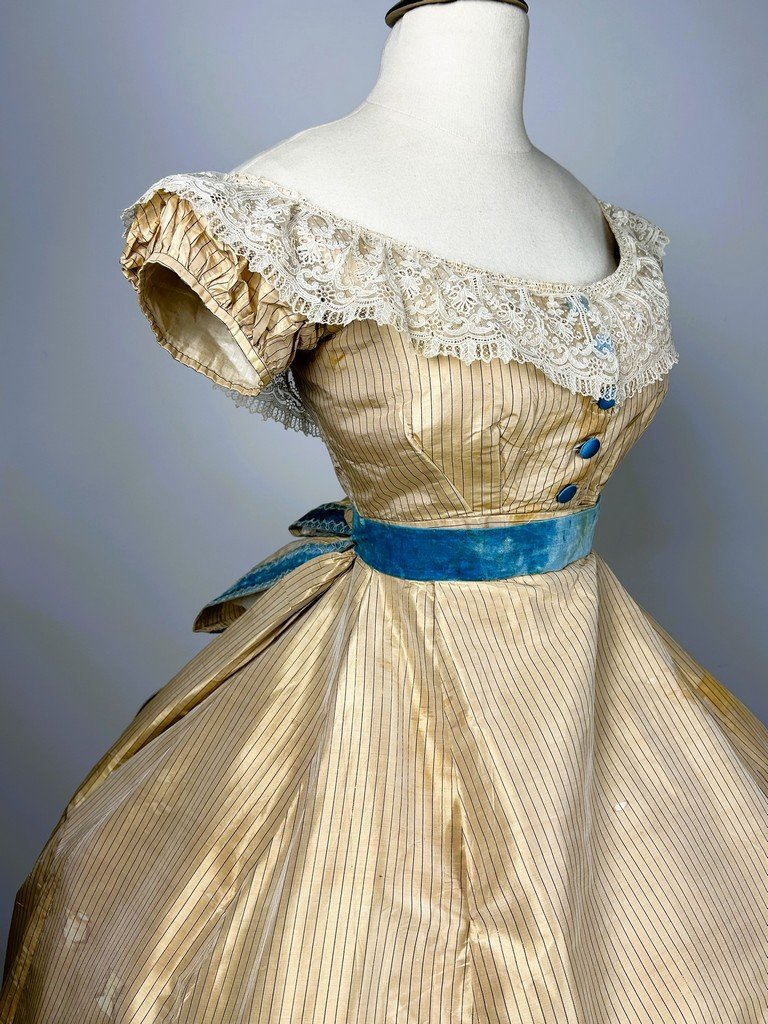Robe à transformation en taffetas et crinoline projetée  - France Second Empire Circa 1865-photo-3