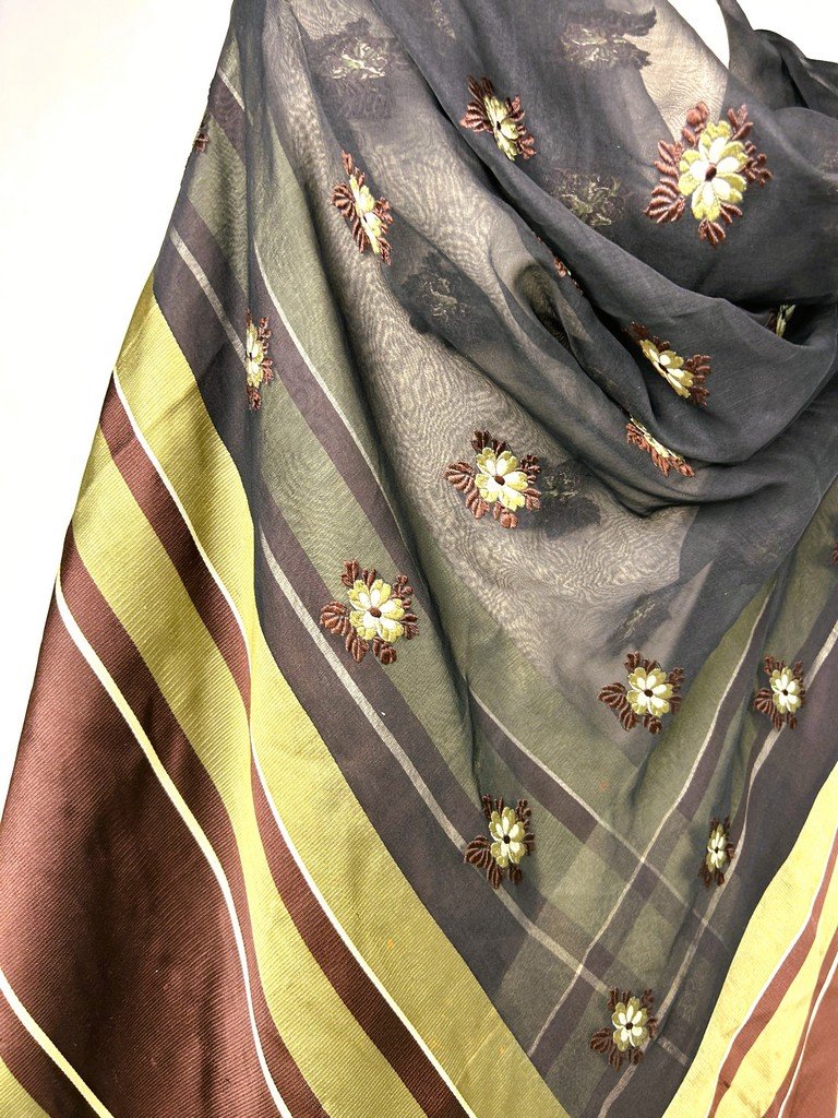 Grenadine Silk Shawl With A Scattered Floral Pattern And Satin Borders - France, Circa 1860-photo-1