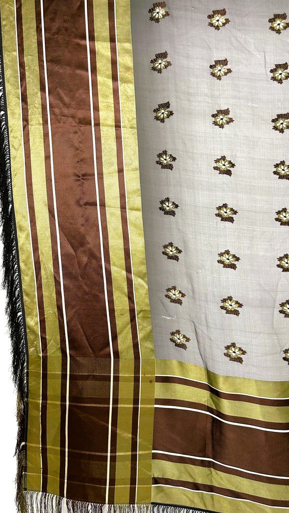 Grenadine Silk Shawl With A Scattered Floral Pattern And Satin Borders - France, Circa 1860-photo-6