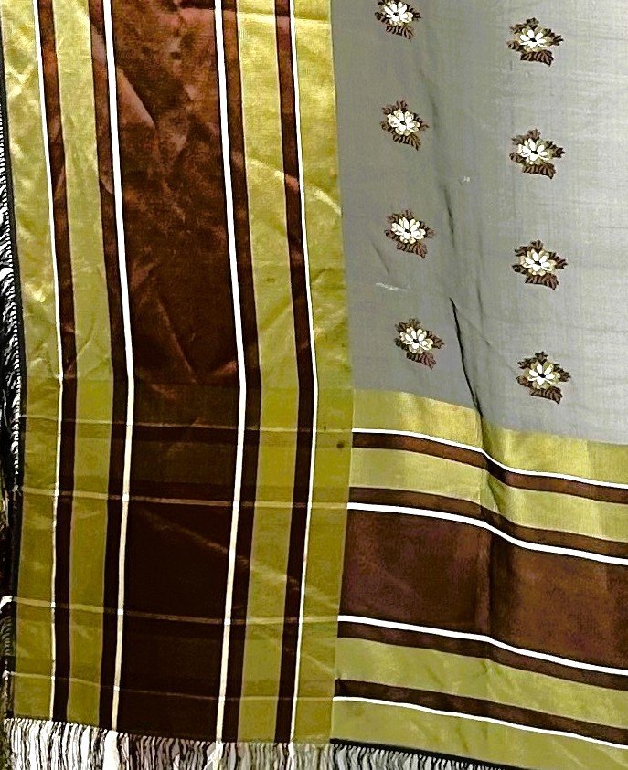 Grenadine Silk Shawl With A Scattered Floral Pattern And Satin Borders - France, Circa 1860-photo-8