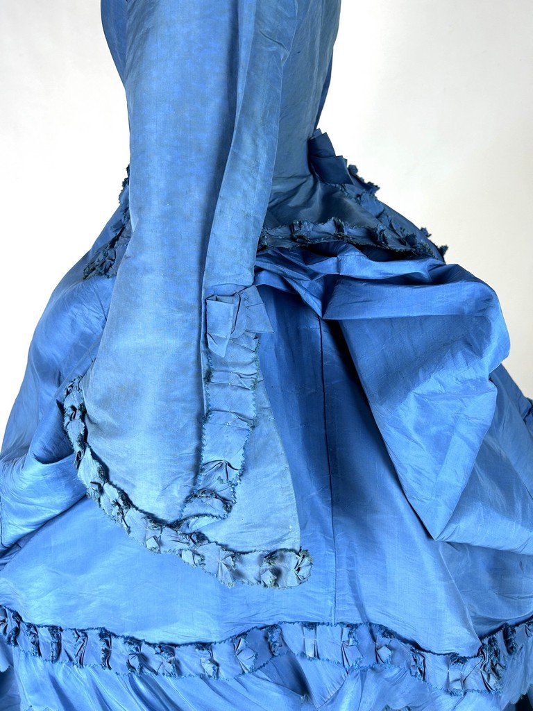 Polish-style Visiting Dress In Blue Silk Taffeta By Raymond Et Falbalas - France, Circa 1875-photo-4
