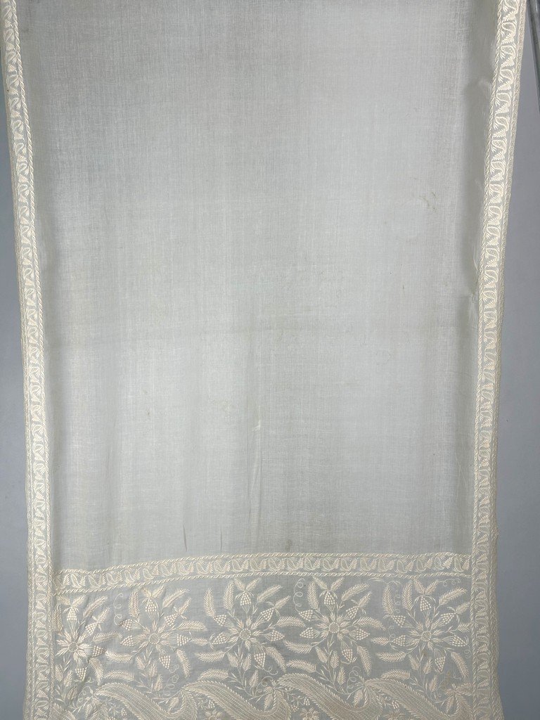 Châle en mousseline brodée dit Chikan Work - Lucknow Indes pour la mode en Europe - début XIXe -photo-3