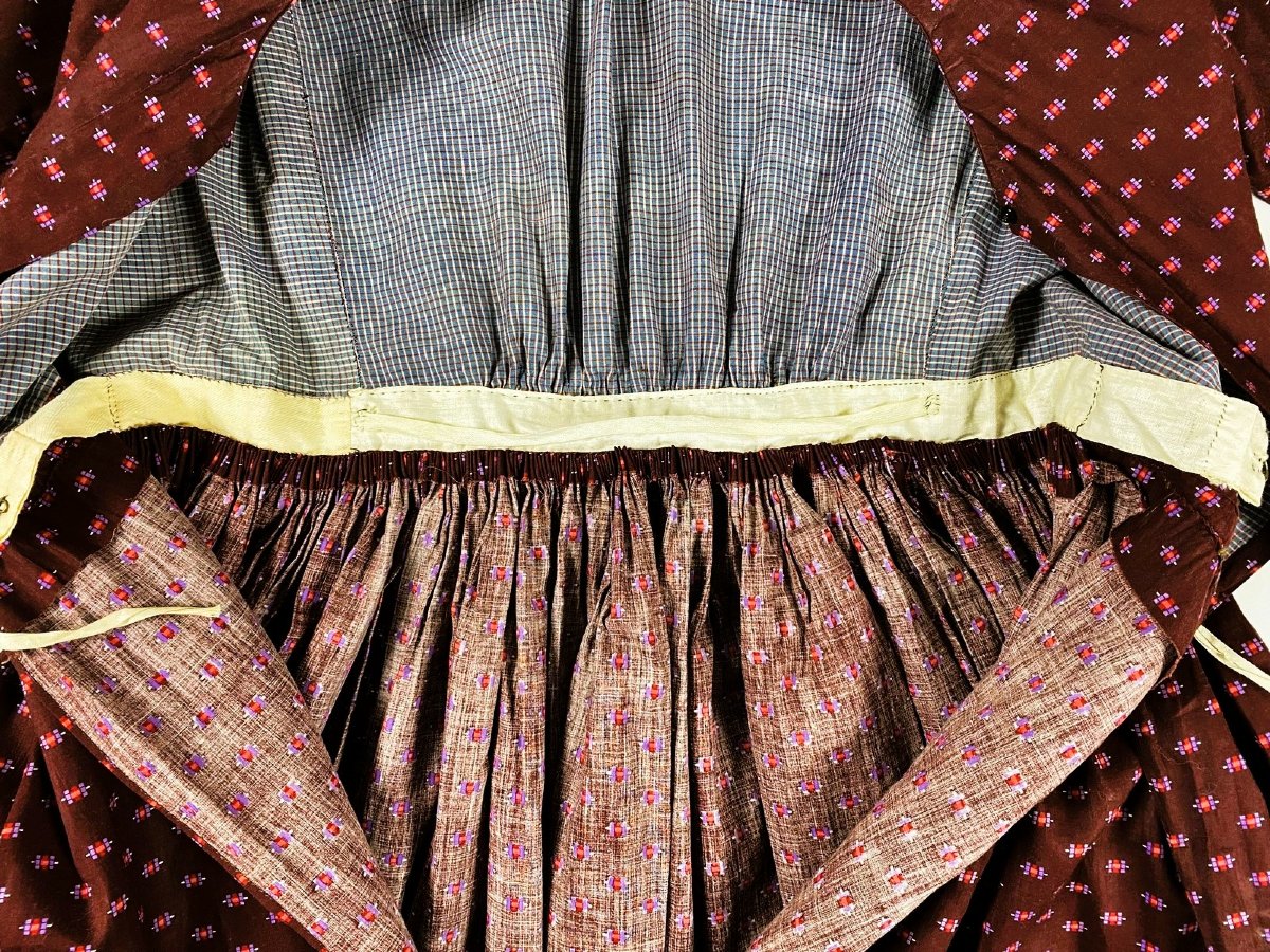 Vers 1860 une robe provençale en coton imprimé - état exceptionnel-photo-4