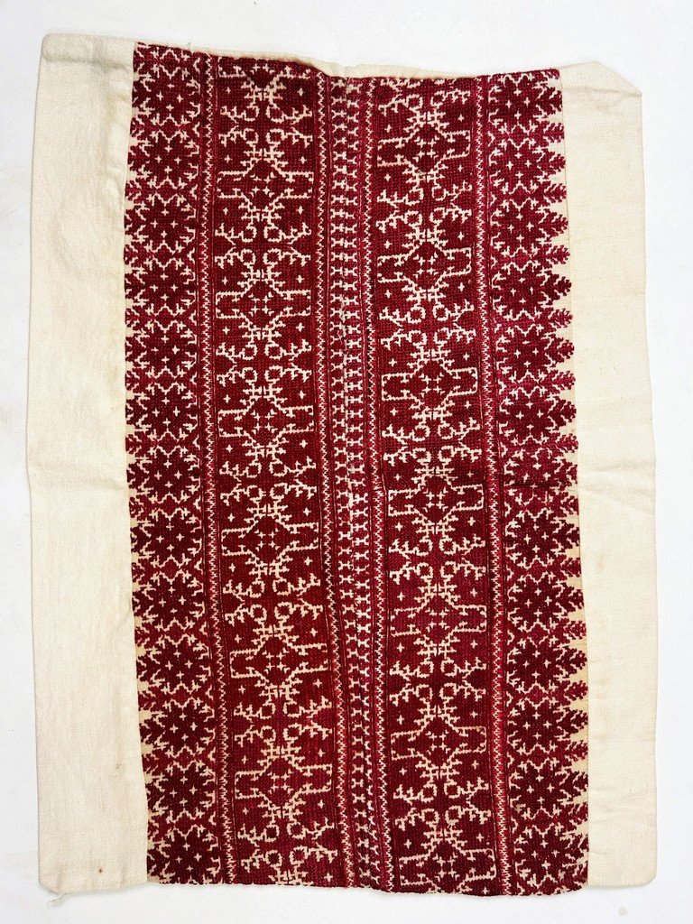 Housse De Coussin en Broderie De Fès rouge cochenille - Maroc Circa 1900-1950-photo-2
