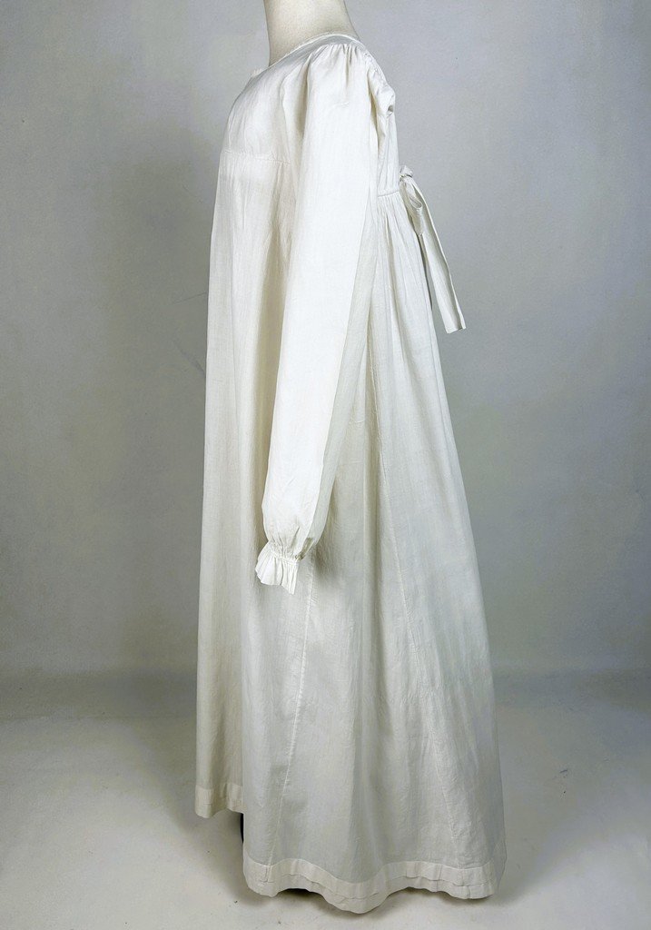 Robe de simplicité pour le jour en basin - France Circa 1795-1804-photo-2