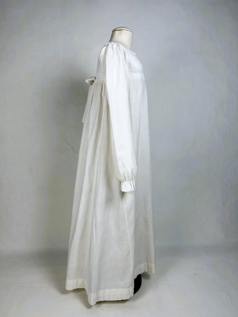 Robe de simplicité pour le jour en basin - France Circa 1795-1804-photo-1