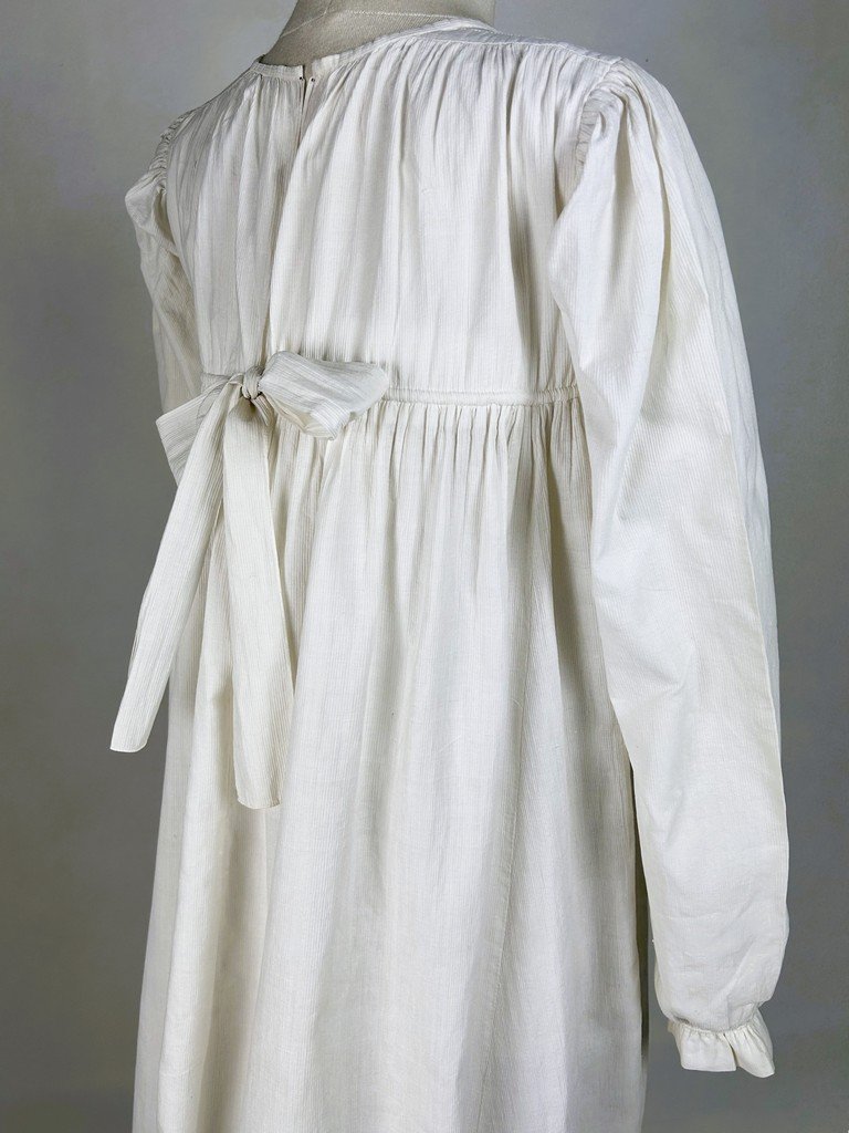 Robe de simplicité pour le jour en basin - France Circa 1795-1804-photo-2