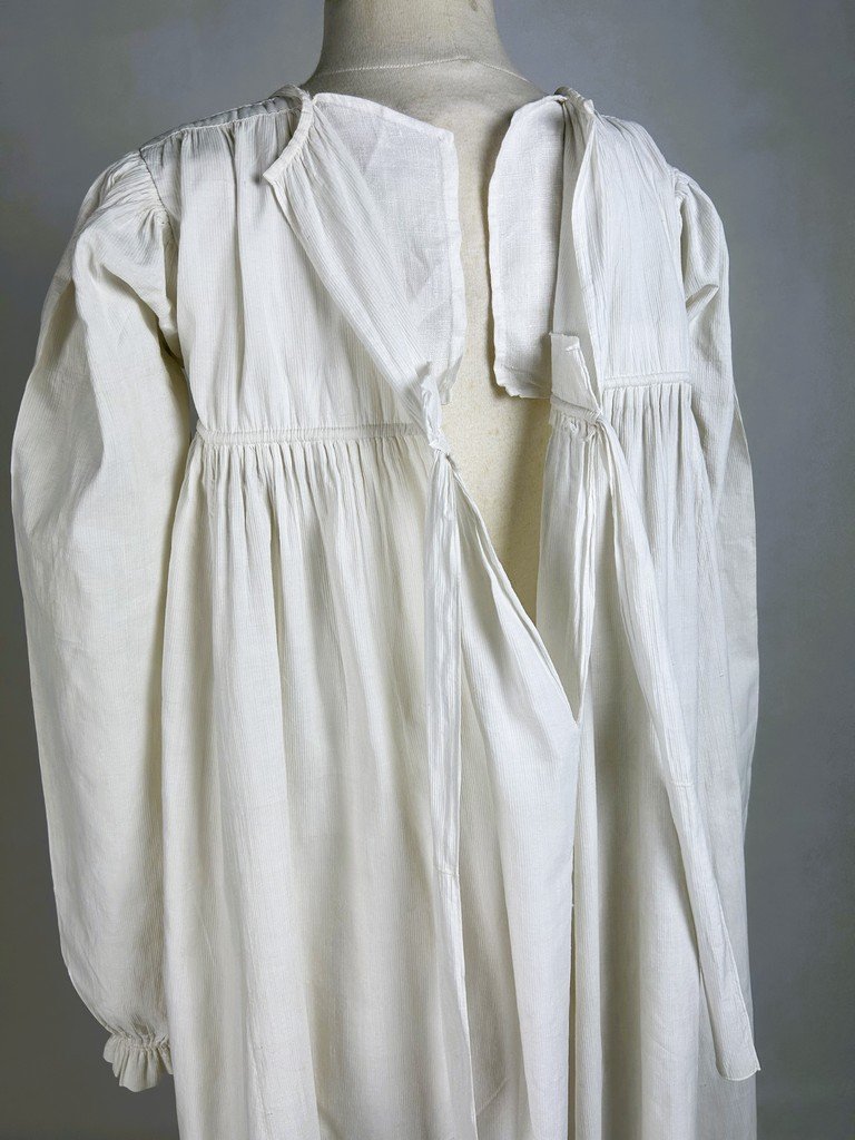 Robe de simplicité pour le jour en basin - France Circa 1795-1804-photo-7