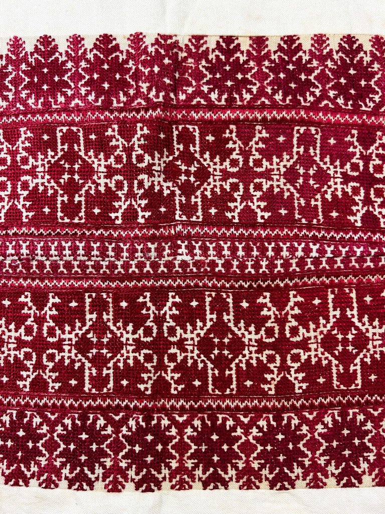 Housse De Coussin en Broderie De Fès rouge cochenille - Maroc Circa 1900-1950-photo-2
