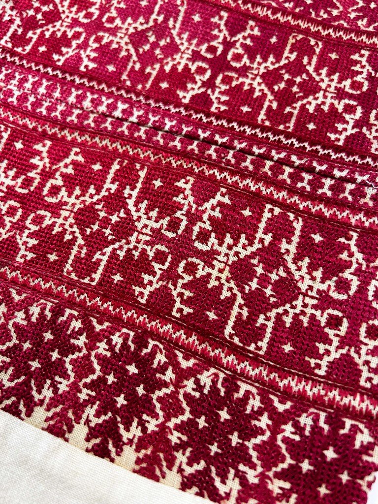 Housse De Coussin en Broderie De Fès rouge cochenille - Maroc Circa 1900-1950-photo-3