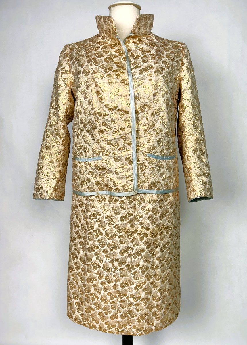 Tailleur-jupe de Gabrielle Chanel HC n°07412 en lamé cloqué or de la maison Bucol - AH 1958-59-photo-2