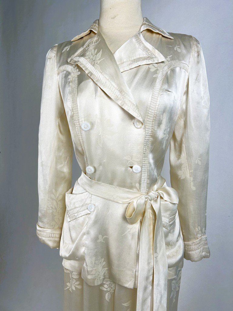 Pyjama du soir en satin Duchesse imprimé de la Maison Paquin - France Circa 1930 