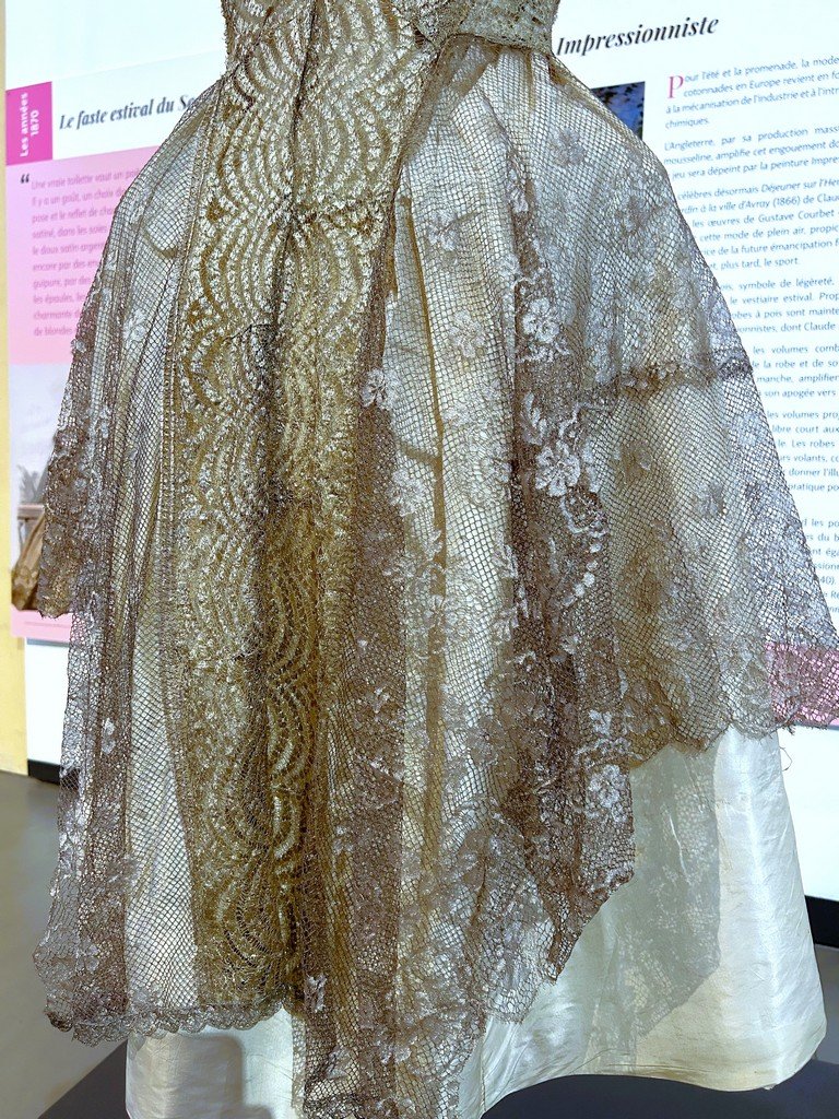 Robe de Style en lamé argent dans le goût de Boué Soeurs – France période Art Déco Circa 1925-photo-7