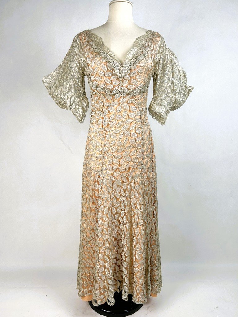 Robe Couture en dentelle Blonde - France Circa 1930-photo-3