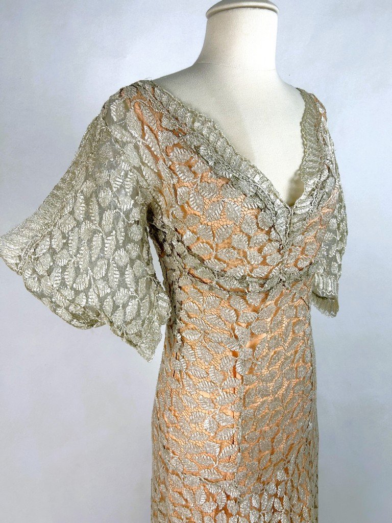 Robe Couture en dentelle Blonde - France Circa 1930-photo-3