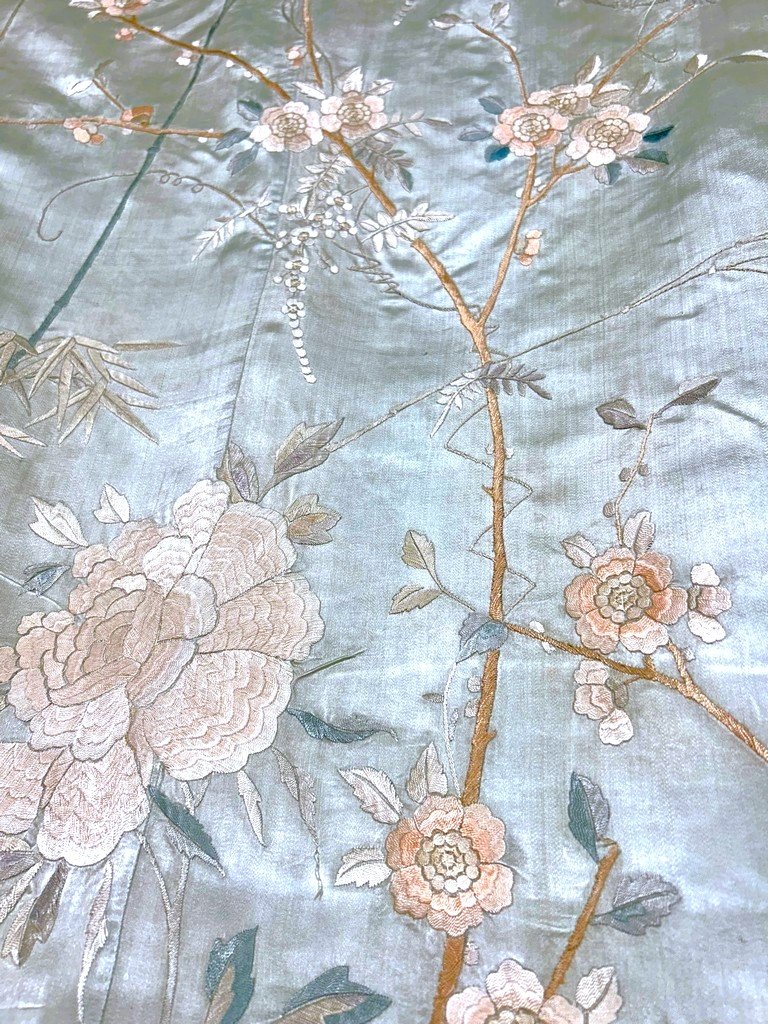 Tenture ou rideau en satin brodé de Canton - Chine pour l'export en Europe Circa 1860-1880-photo-7