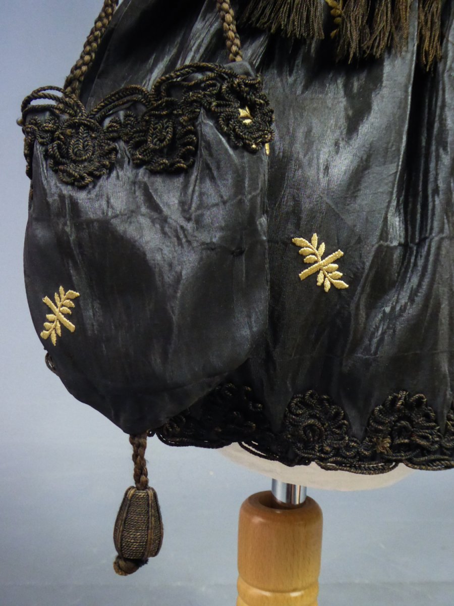 Robe De Poupée Ou De Fillette Napoléon III En Moire Brodée -photo-5