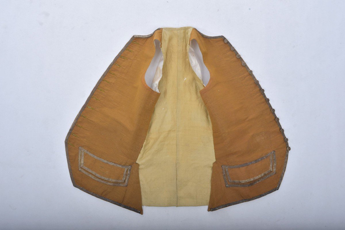 Gilet De Gentilhomme En Faille Française Caca d'Oie Lamé Or - Période Louis XV Circa 1760-photo-4