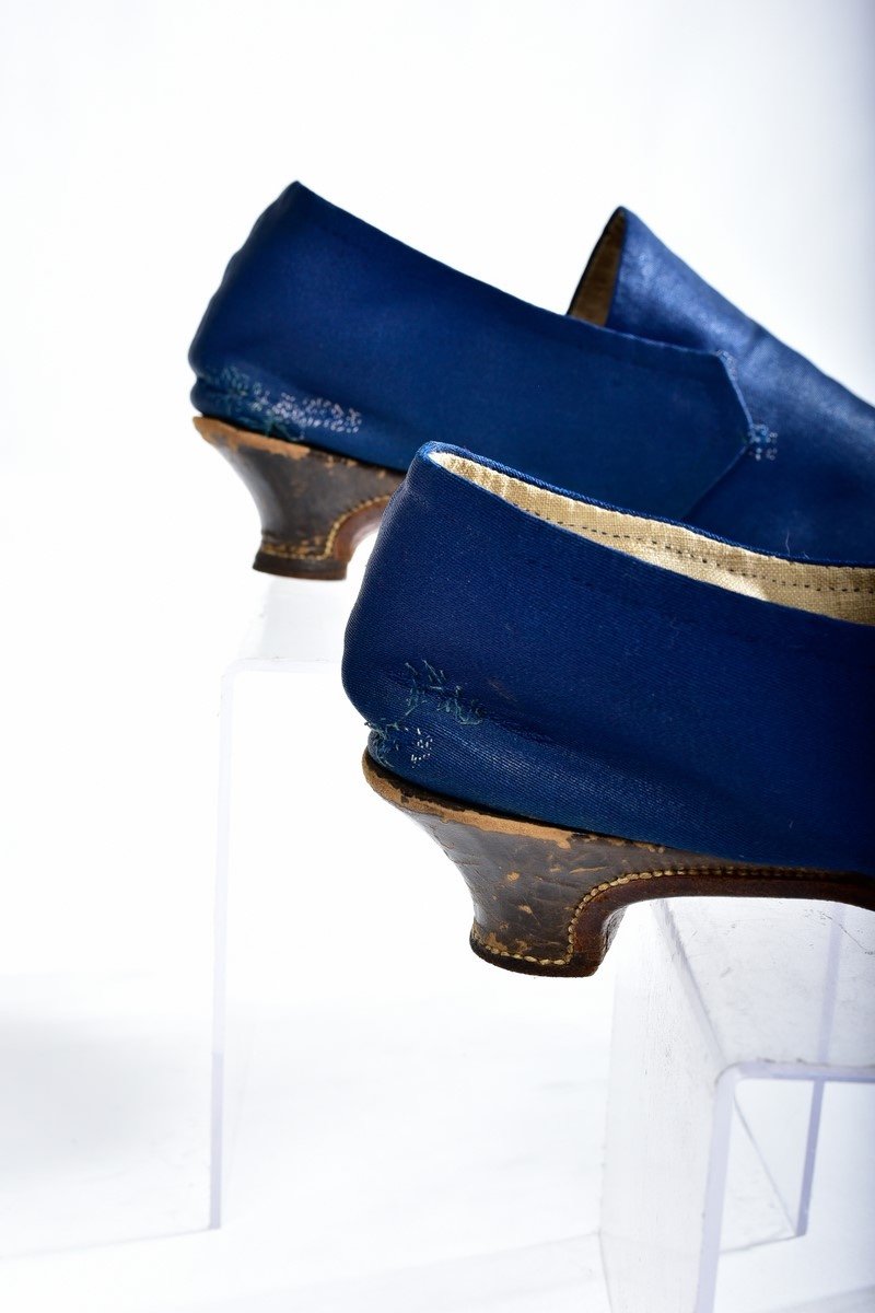 Pair Of Lady's Shoes In Glazed Wool Twill Bleu De France - Louis XVI Circa 1780-photo-4
