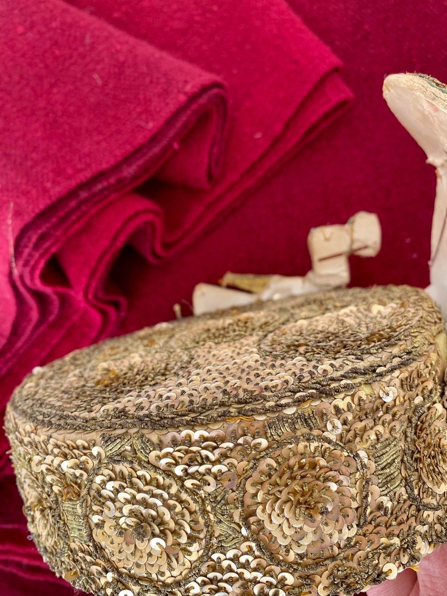 Berber Headdress Embroidered In Sequin And Golden Chenillettes - South Tunisia Circa 1950-photo-2