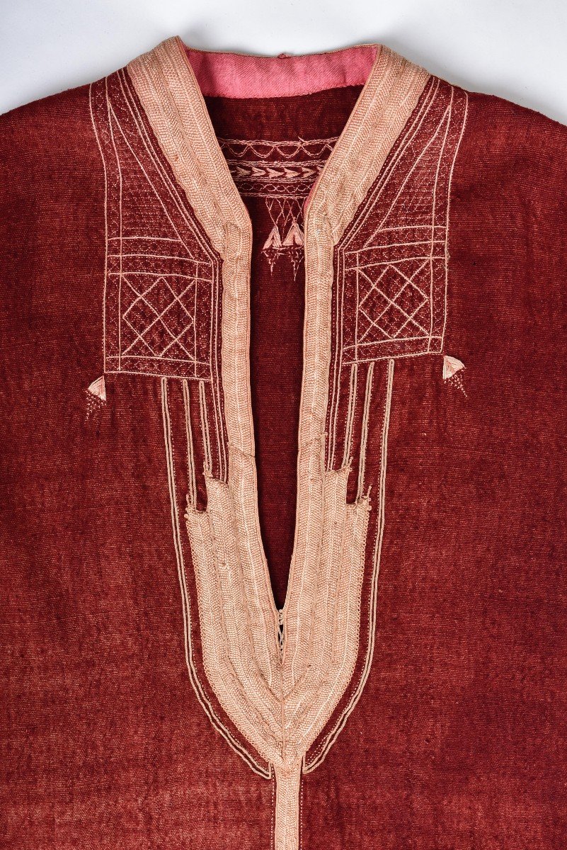 Berber Djellaba In Wool And Silk Embroidered Cochineal Red - North Africa Late Nineteenth Century-photo-2