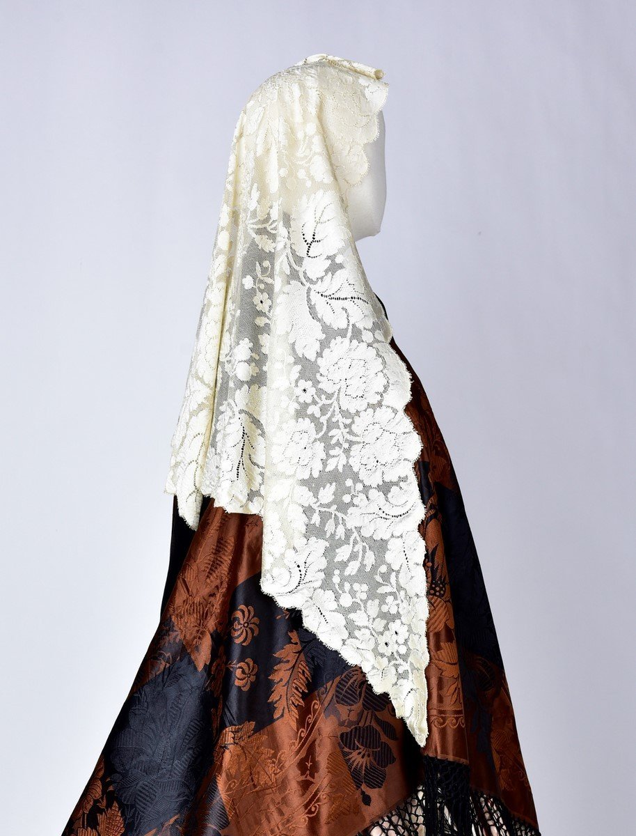 Mantilla In Cream Silk Blonde - Spain Second Half Nineteenth Century-photo-2