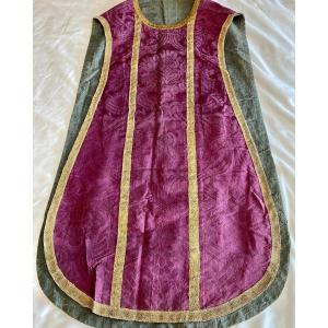 Chasuble En Damas De Soie Violine  Et doublure en Bougran - Espagne Ou France 18e -19ème Siècle