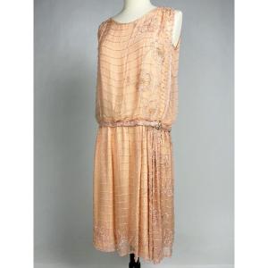 Robe De Bal Art Déco En Crêpe De Soie Rose Saumon Brodée De Perles - France Circa 1920-1925