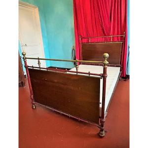 Elegant Napoleon III Bed In Painted Iron, Brass And Wood - Late 19th Century