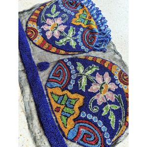 A Purse In Embroidered Glass Beads Available - Art Deco Circa 1925