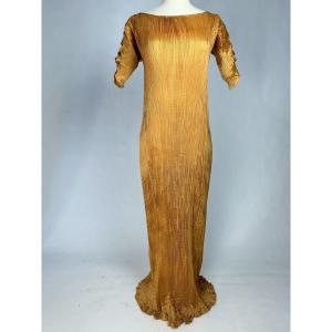 Robe Delphos De Mariano Fortuny (attribué à) En Pongé De Soie Plissé Abricot– Venise Circa 1920