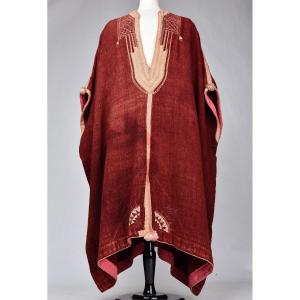 Berber Djellaba In Wool And Silk Embroidered Cochineal Red - North Africa Late Nineteenth Century