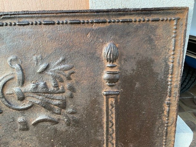 Vieille Plaque De Cheminée En Fonte - Panneau Arrière - Décoration Rustique