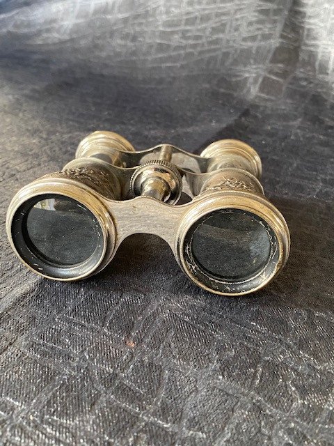 Pair Of Theater Binoculars In Metal And Stamped Metal-photo-3