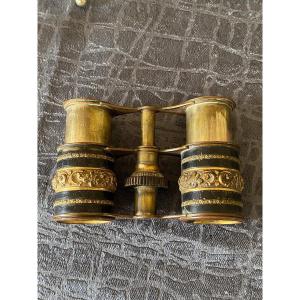 Pair Of Theater Binoculars In Chiseled Brass