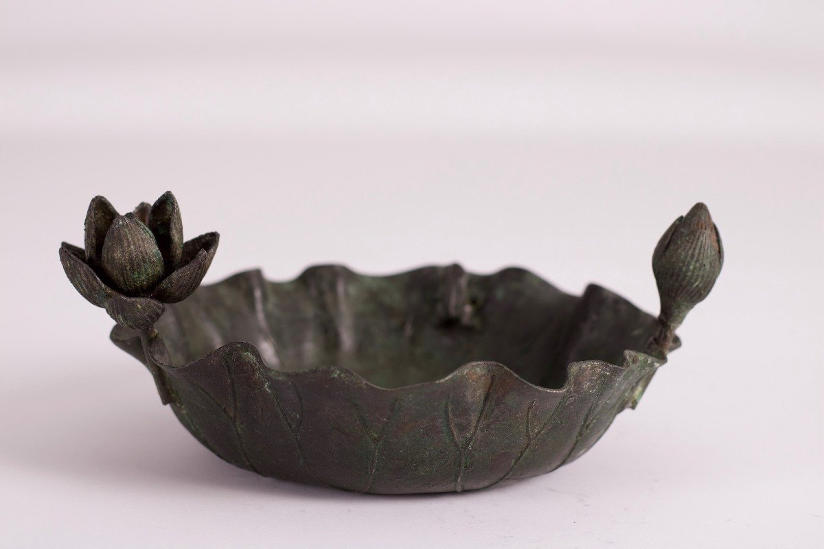 Japanese Empty Pocket Bowl In Ikebana Lotus With Frog-photo-1