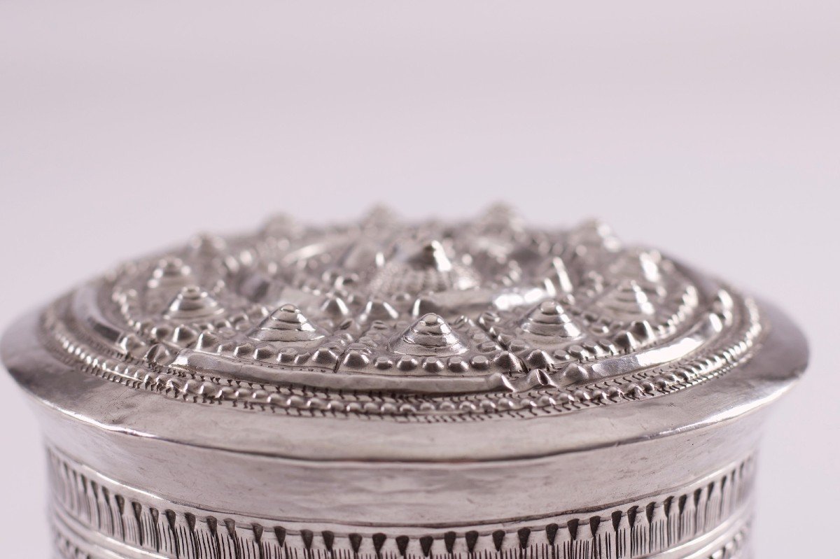 Large Burmese Silver Betel Box-photo-4