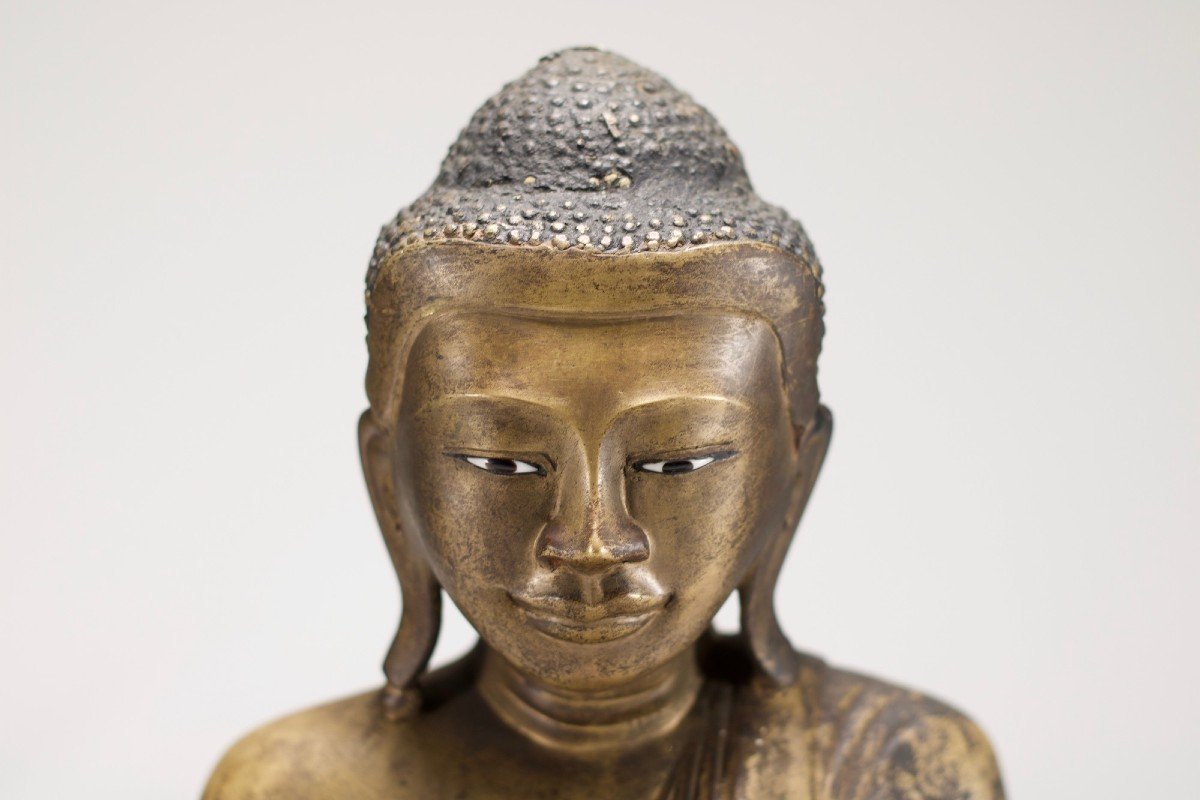 Shakyamuni Buddha In Bronze, Myanmar, Mandalay.-photo-3